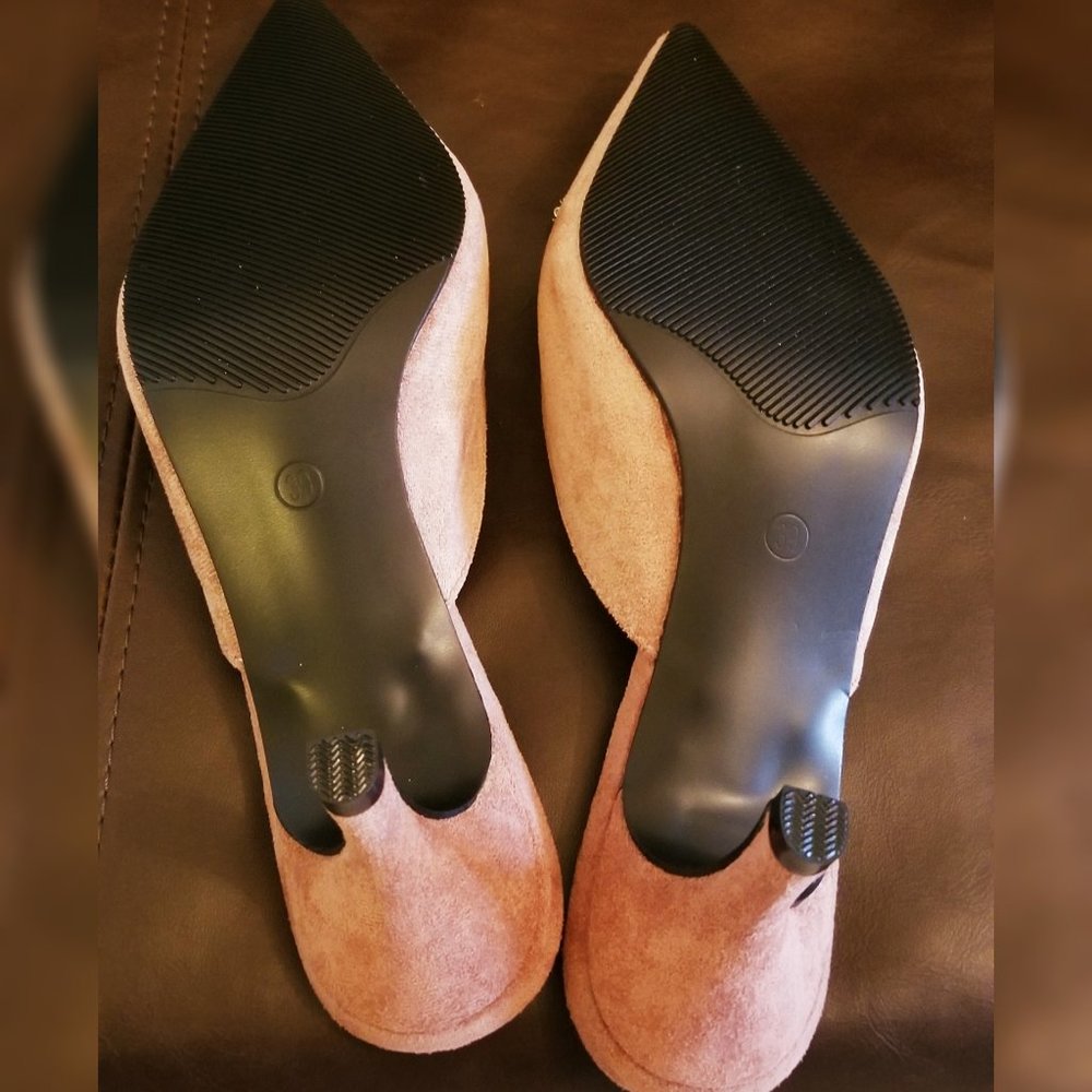 HOST PICK*Beautiful Rhinestone Shoes* - Picture 3 of 3